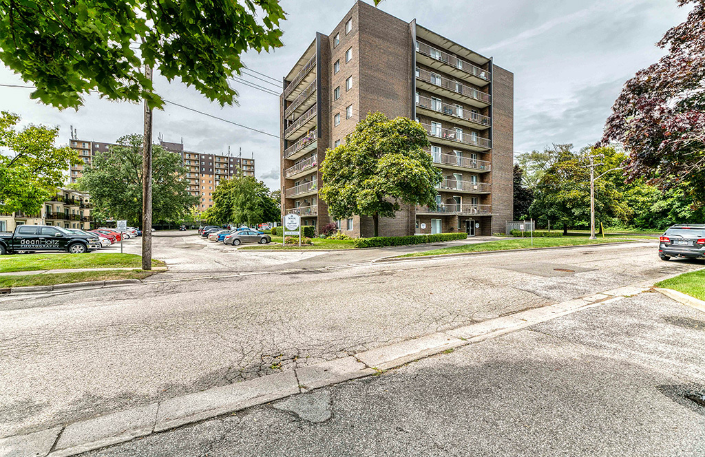 Skyline Apartment REIT Acquires 6Property Sarnia & Niagara Falls